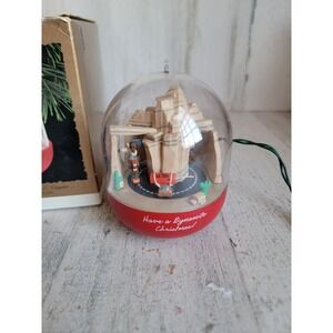 Hallmark road runner wile Coyote vintage motion ornament Xmas